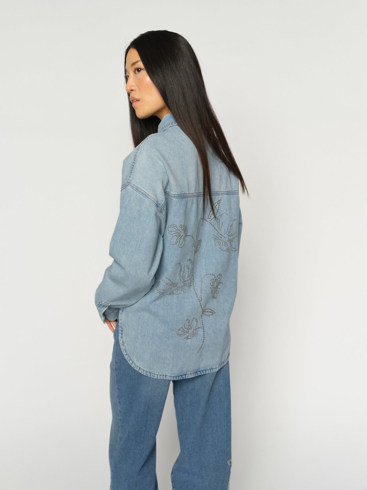 Koszula jeansowa Mos Mosh – nowoczesny denim z kobiecym akcentem 178520 - obrazek 2