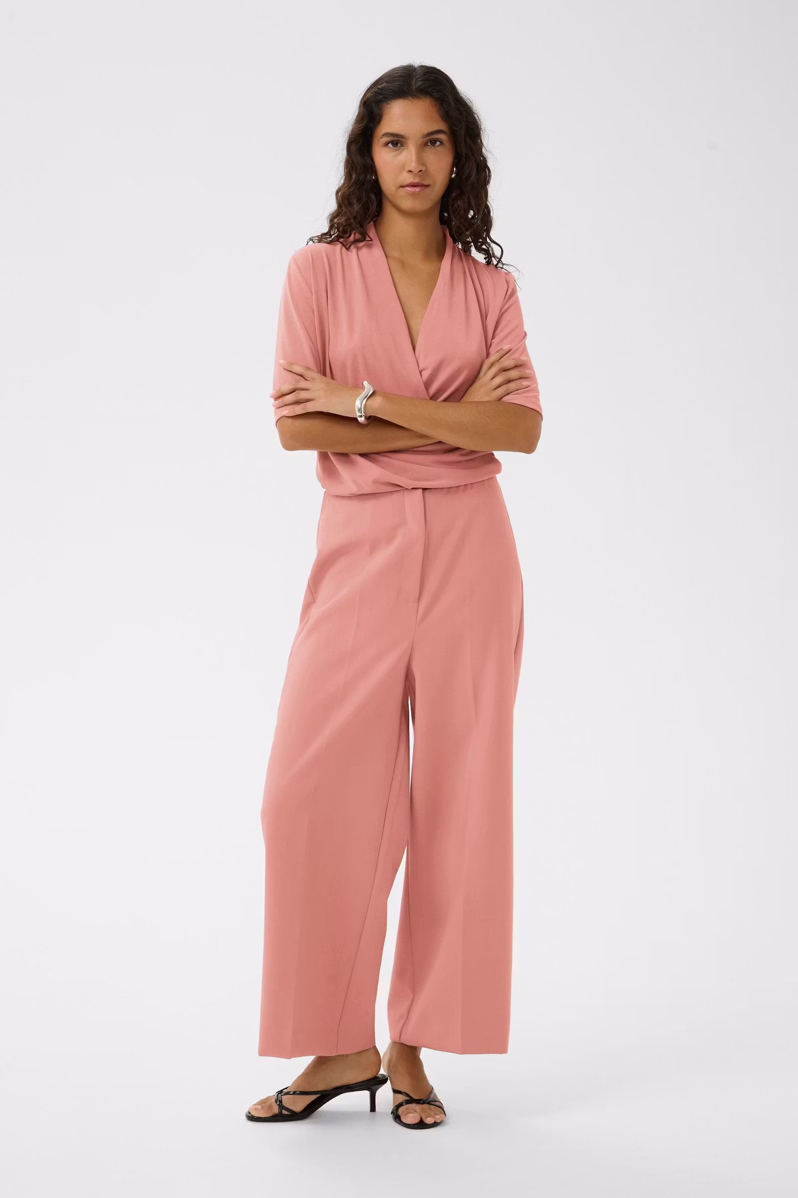 Spodnie damskie Soaked in Luxury – elegancja i komfort na co dzień 30407013/171514