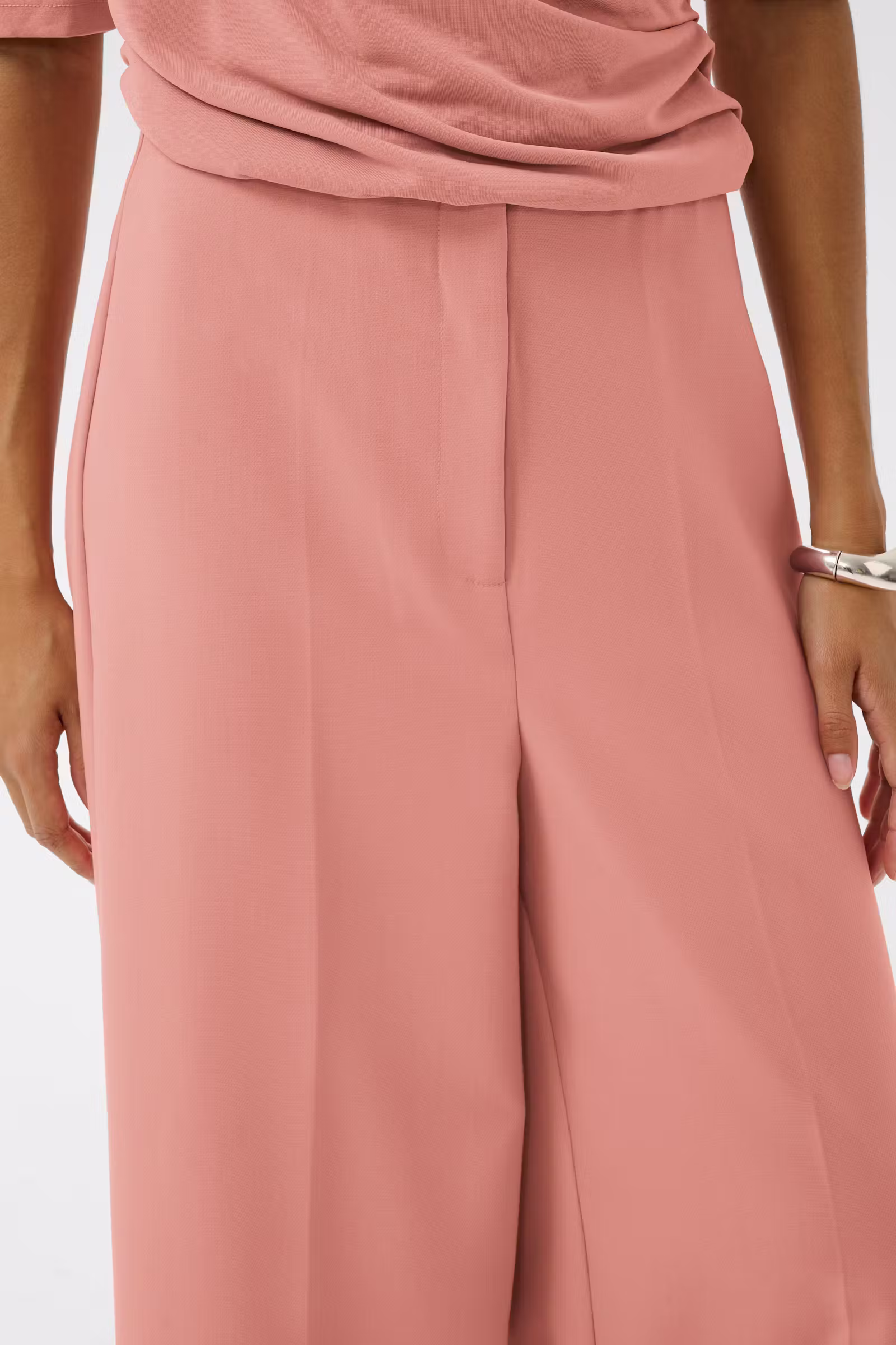 Spodnie damskie Soaked in Luxury – elegancja i komfort na co dzień 30407013/171514 - obrazek 4