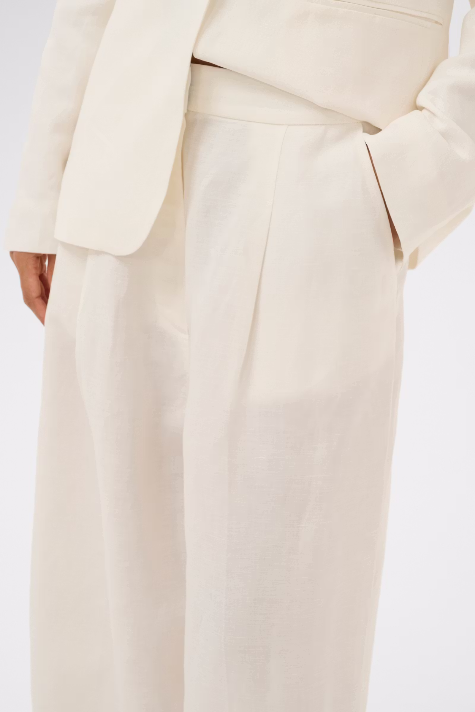 Spodnie lniane Soaked in Luxury – naturalna wygoda i letni styl 30409180 - obrazek 3