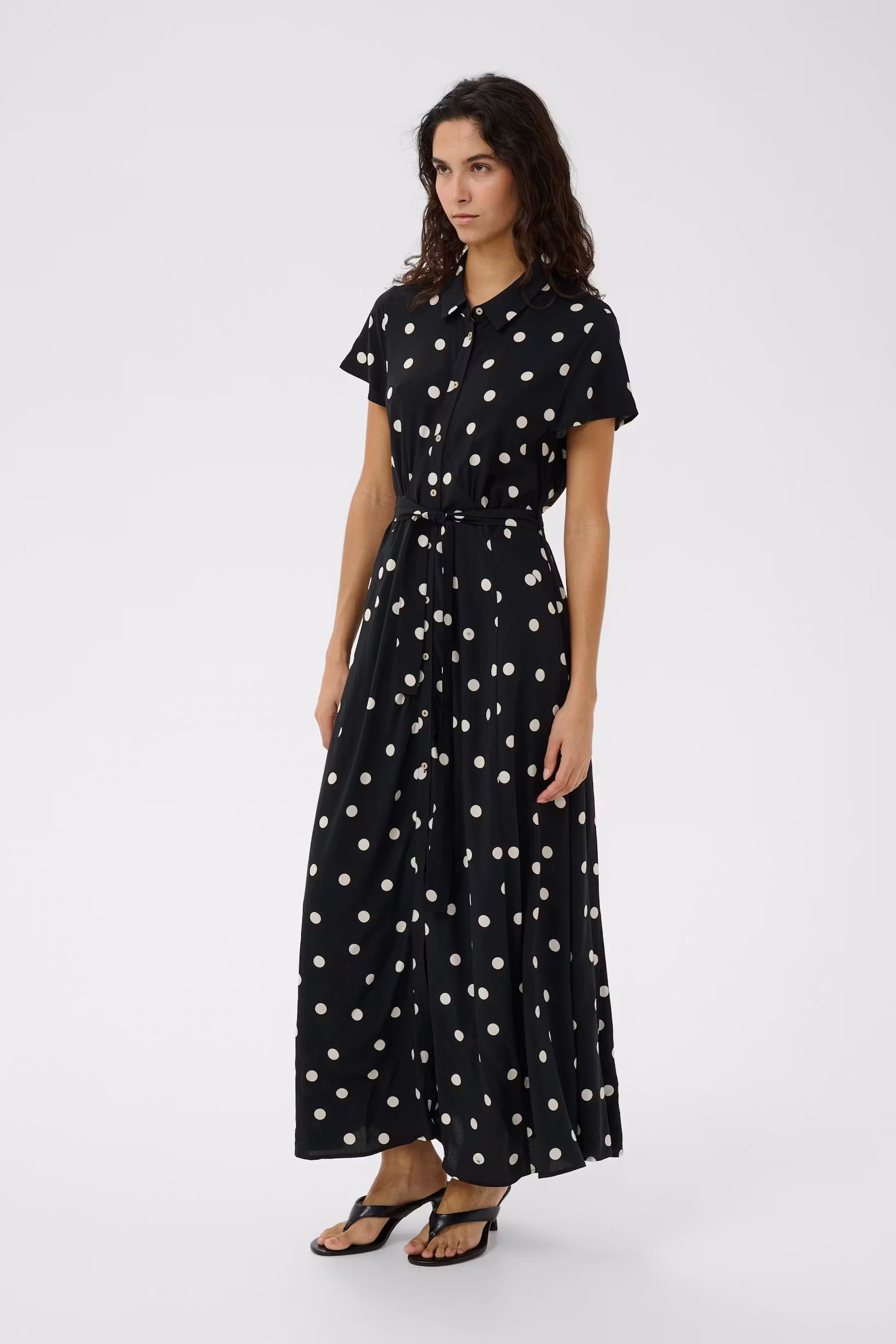 Sukienka wiskozowa Soaked in Luxury – elegancja i komfort w skandynawskim stylu 30404807/305254 - obrazek 2