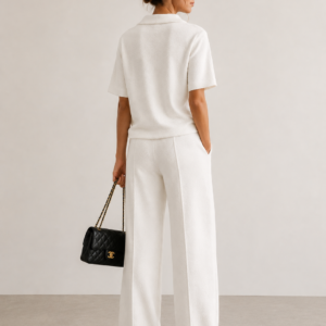 Biała bluzka damska Soaked – minimalistyczna elegancja i komfort na co dzień 30409326