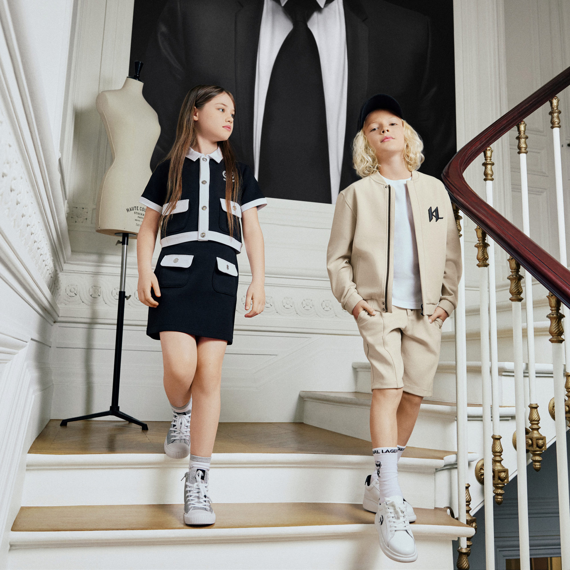 Bluza rozpinana chłopięca Karl Lagerfeld beżowa – stylowa bomberka premium z logo KL Z31090/211 - obrazek 5