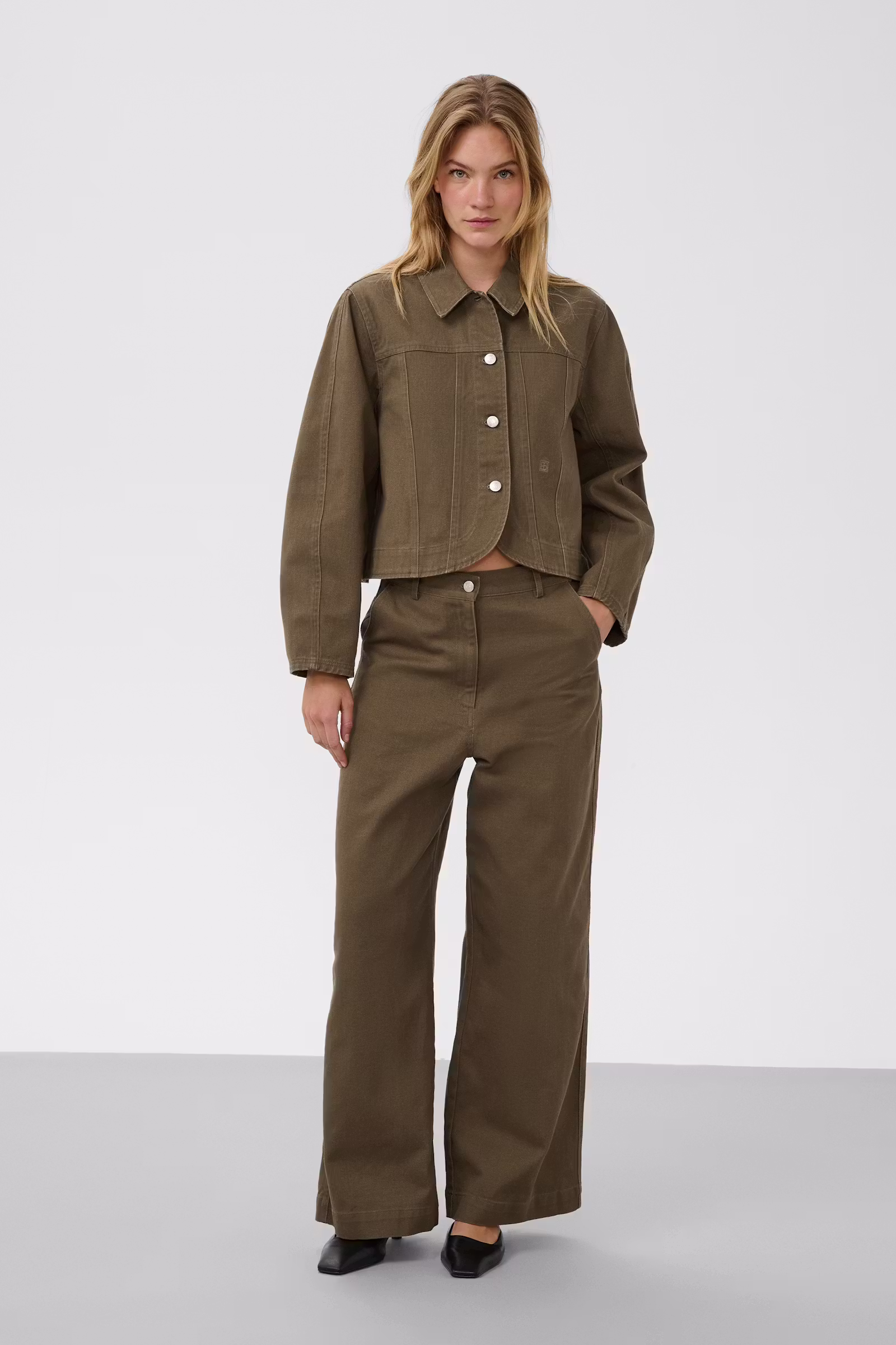 Spodnie jeansowe Soaked – szerokie spodnie damskie w kolorze khaki 30409358