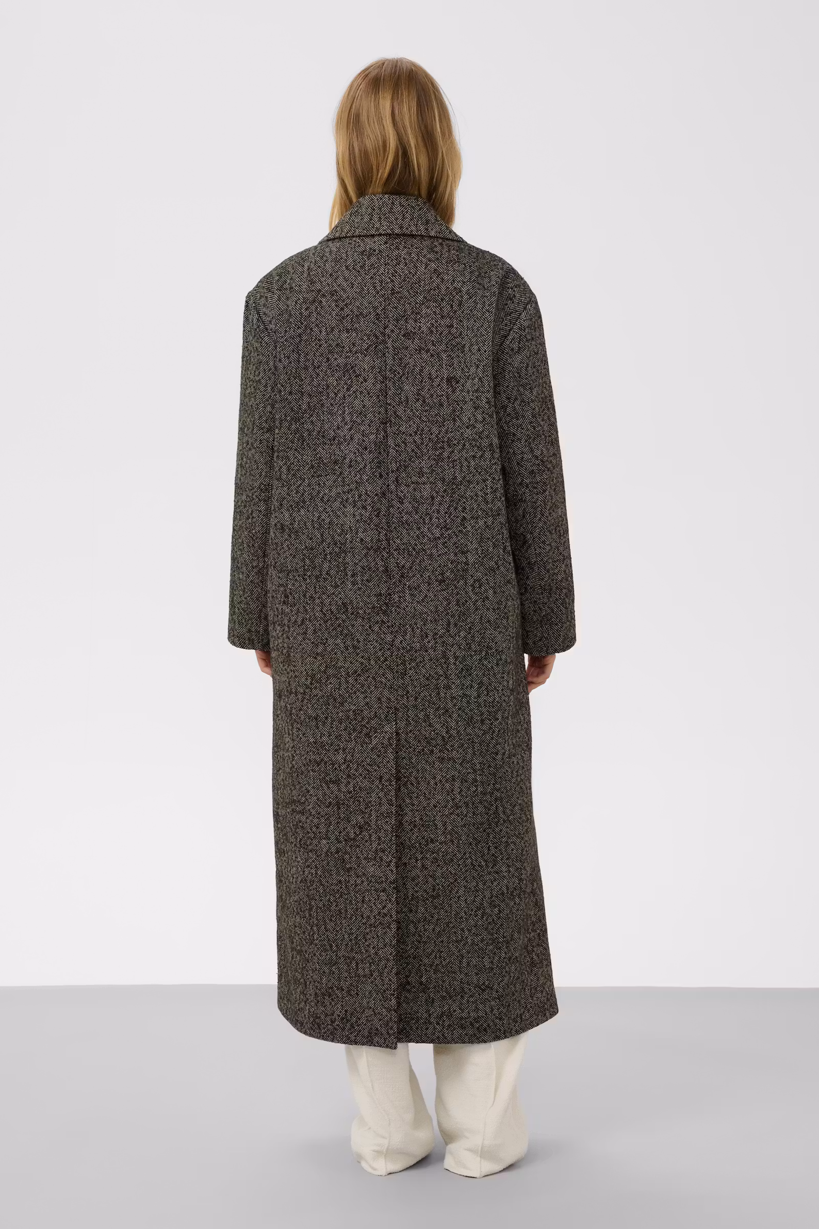 Płaszcz damski w jodełkę Soaked – długi, dwurzędowy płaszcz oversize 30409258 - obrazek 2