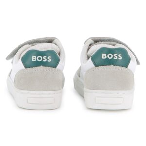Buty chłopięce BOSS – białe sneakersy na rzepy