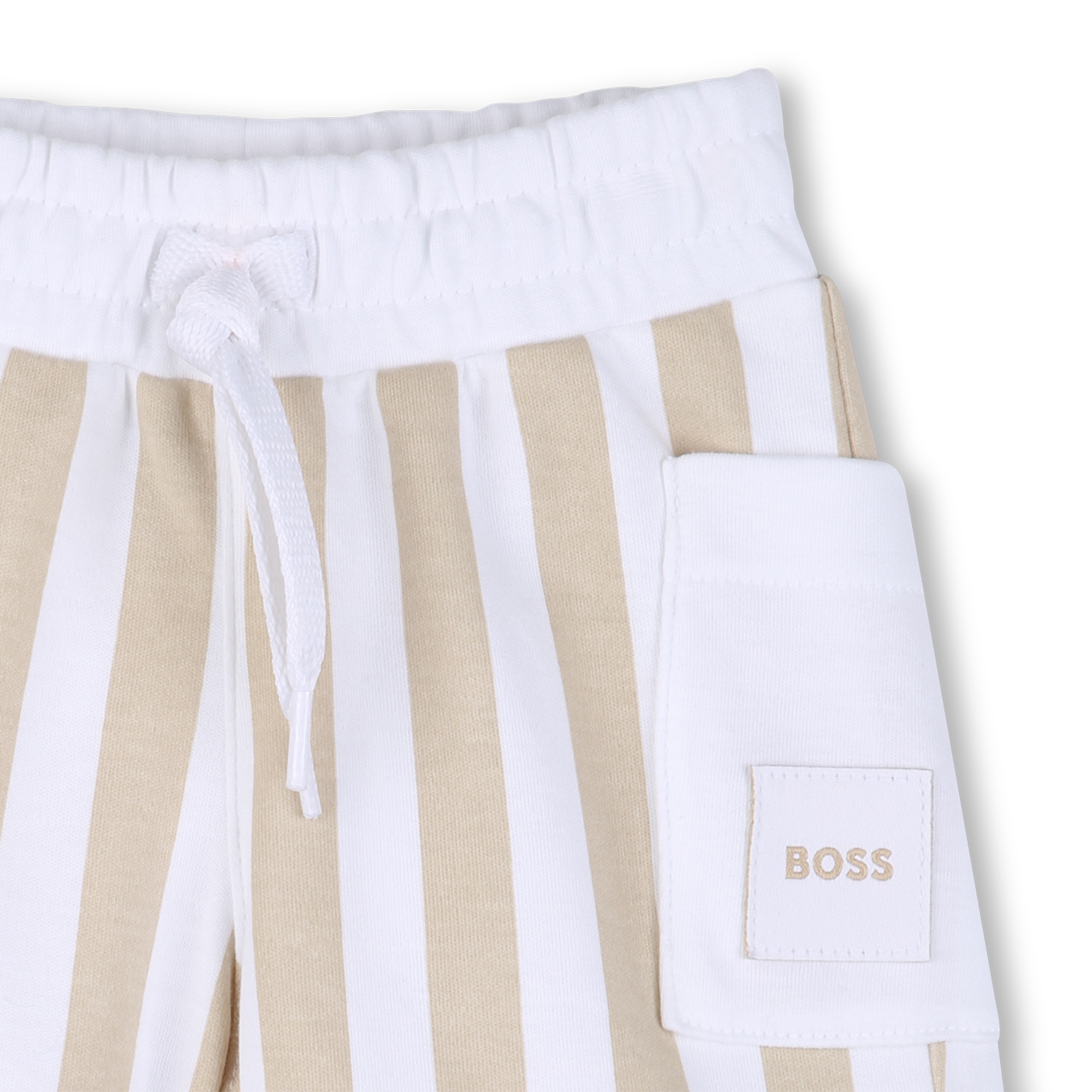 Zestaw niemowlęcy chłopięcy BOSS – T-shirt i spodenki w beżowe paski - obrazek 9