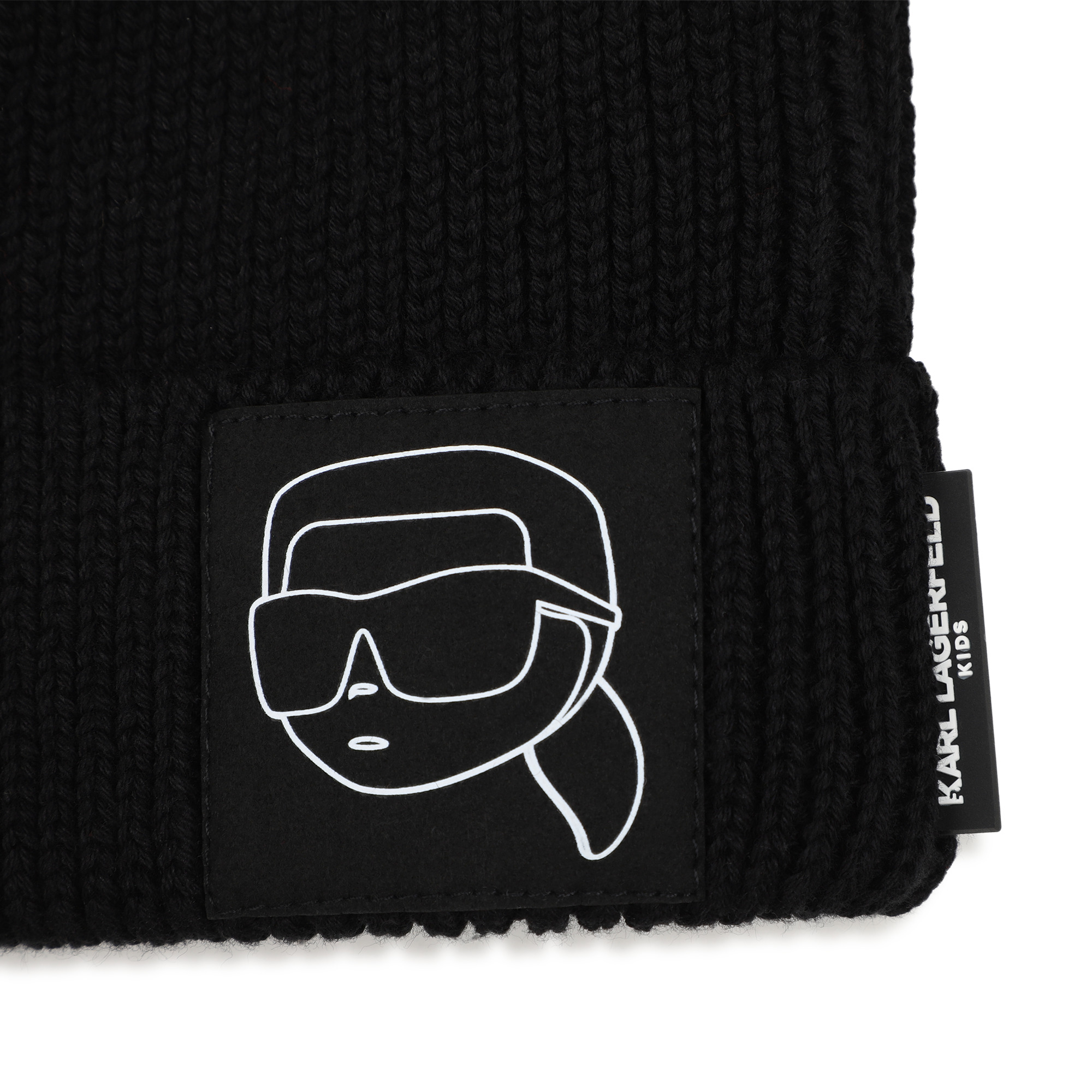Bawełniana czapka dziecięca Karl Lagerfeld Kids – czarna z naszywką Ikonik - obrazek 3